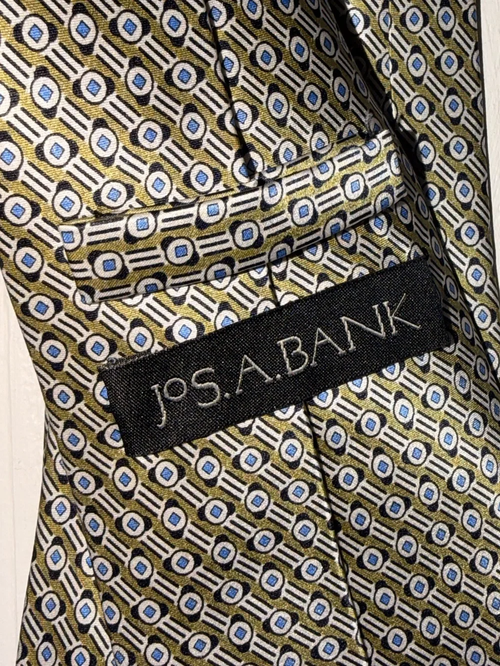 Jos. A. Bank Men’s Olive Geometric Pattern Silk Tie
